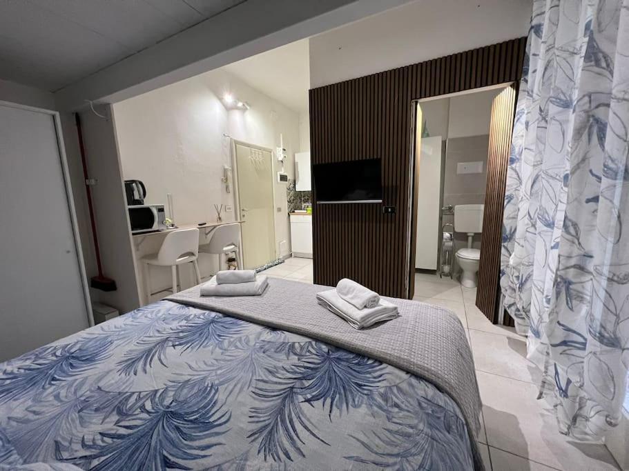 Tiny & Cosy Studio Flat In Комо Экстерьер фото