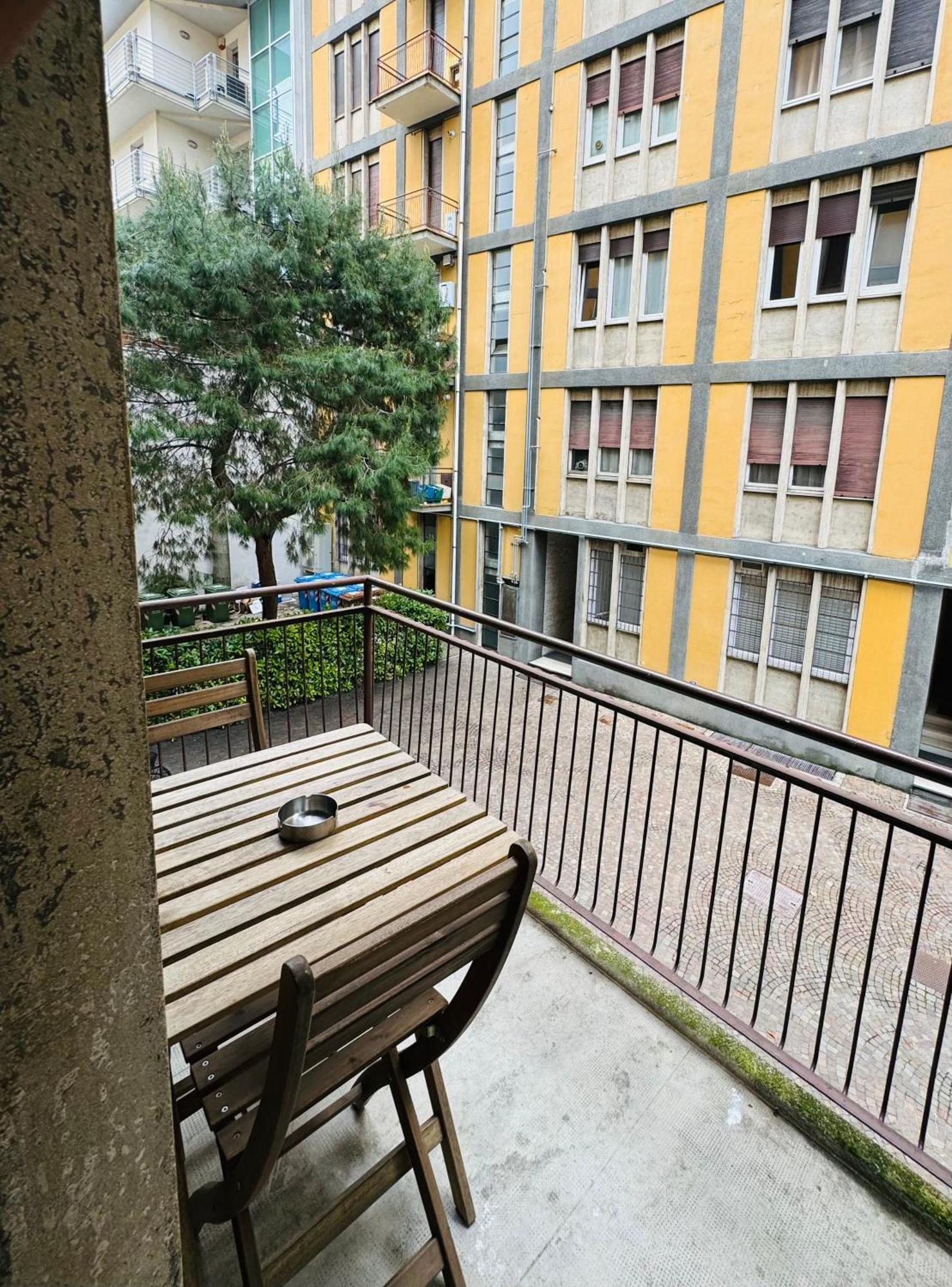Tiny & Cosy Studio Flat In Комо Экстерьер фото